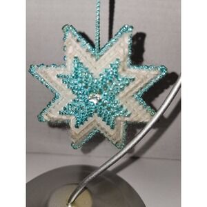 Christmas‎ Tree Ornament  Vintage Handmade plastic canvas